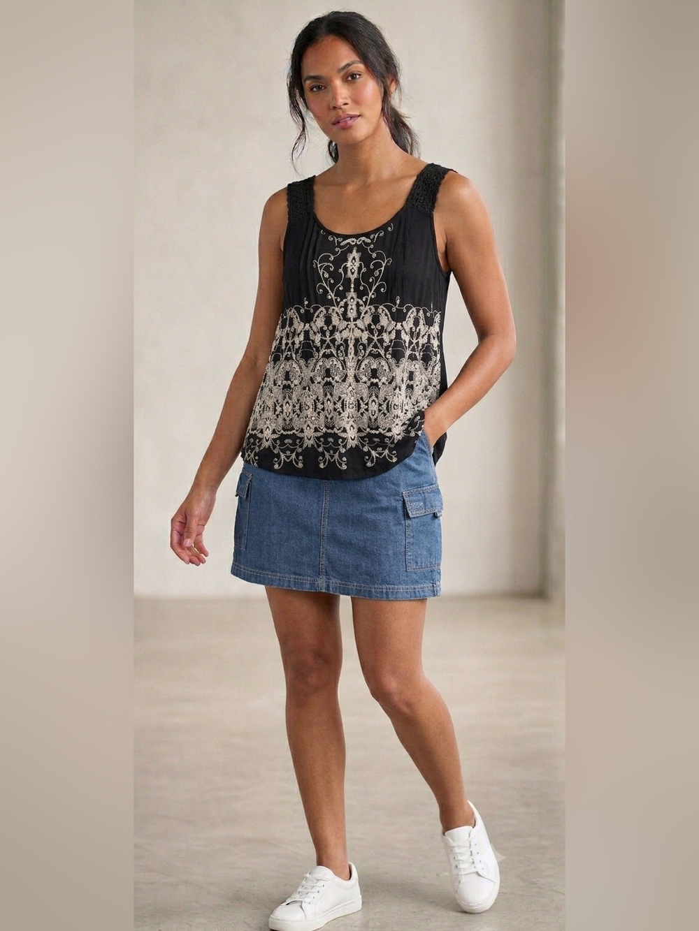 Bila Black Embroidered Sequin Crochet Lace Strap Tank Top XL Y2K Boho JB226